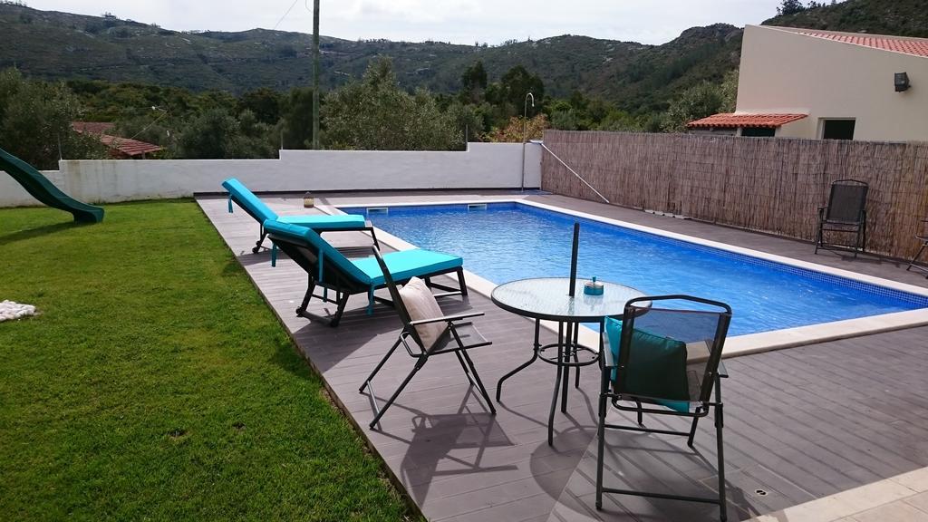 Casa Das Oliveiras Alvados Chambre photo