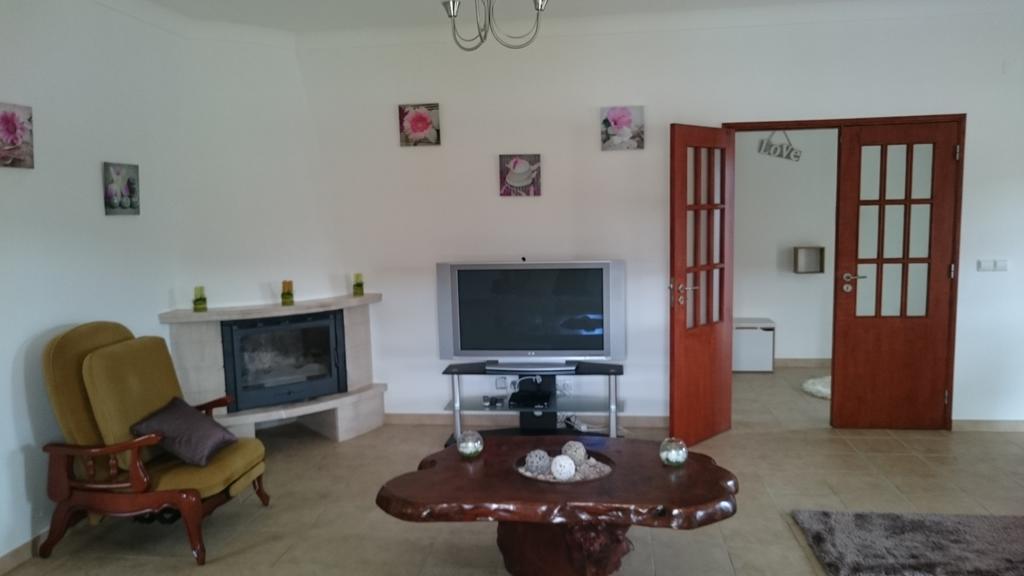 Casa Das Oliveiras Alvados Chambre photo